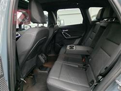 بی ئێم دەبڵیو X1